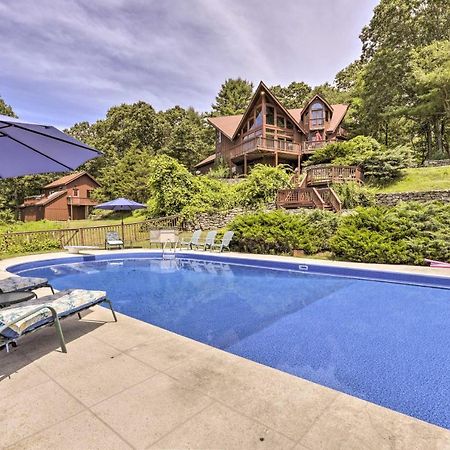 Private Guest House With Deck And Spectacular Views! Uncasville Exterior foto
