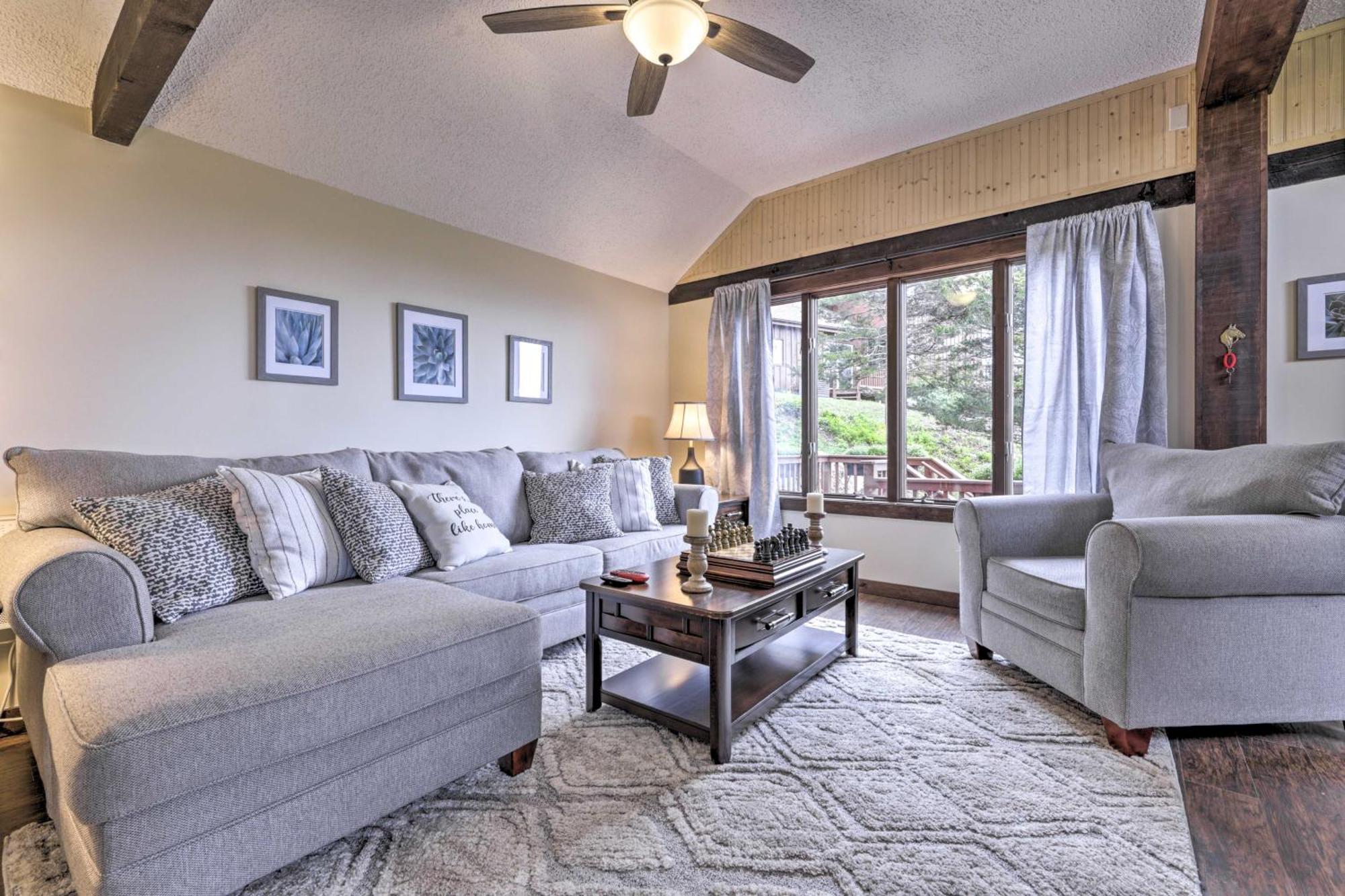 Private Guest House With Deck And Spectacular Views! Uncasville Exterior foto