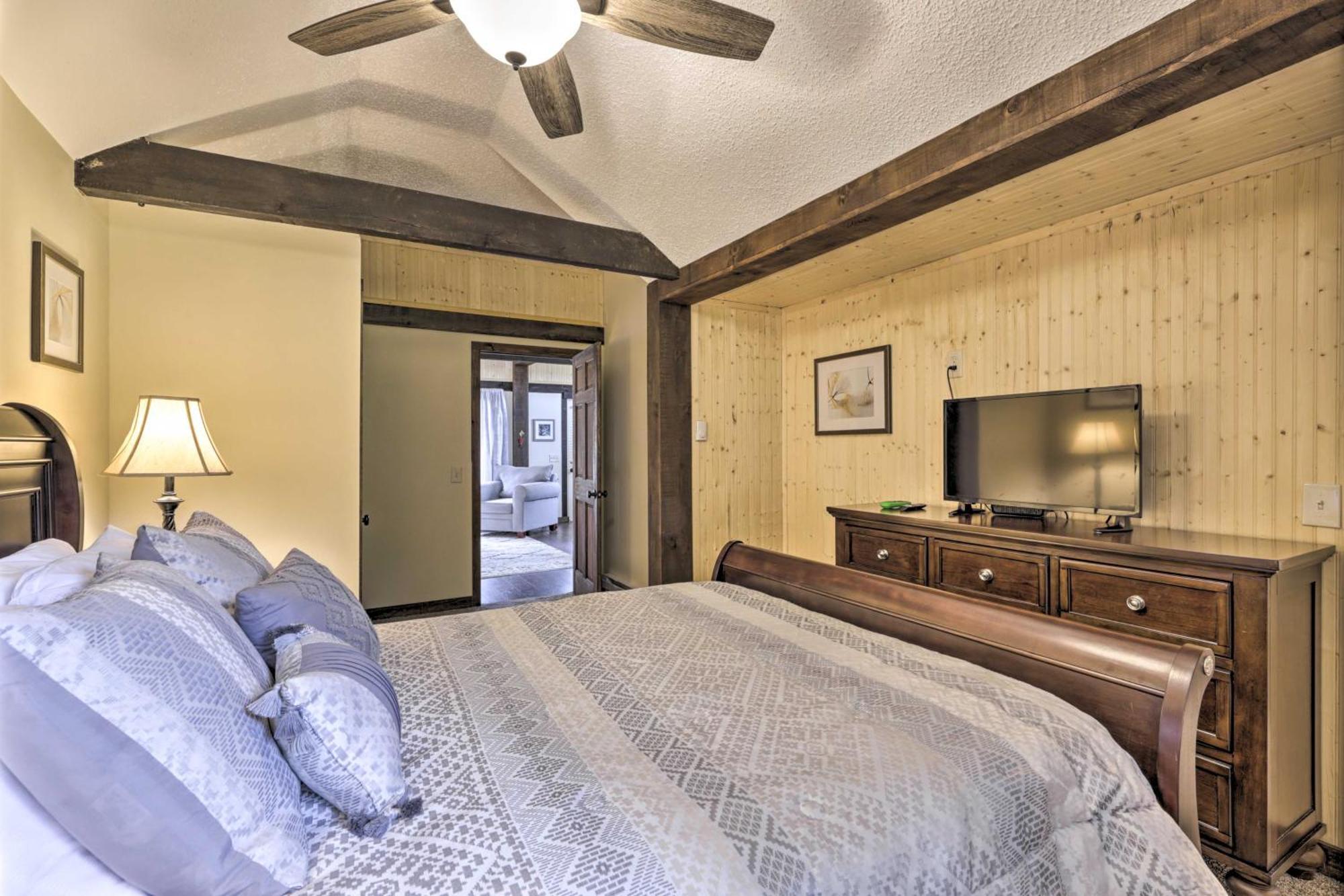Private Guest House With Deck And Spectacular Views! Uncasville Exterior foto
