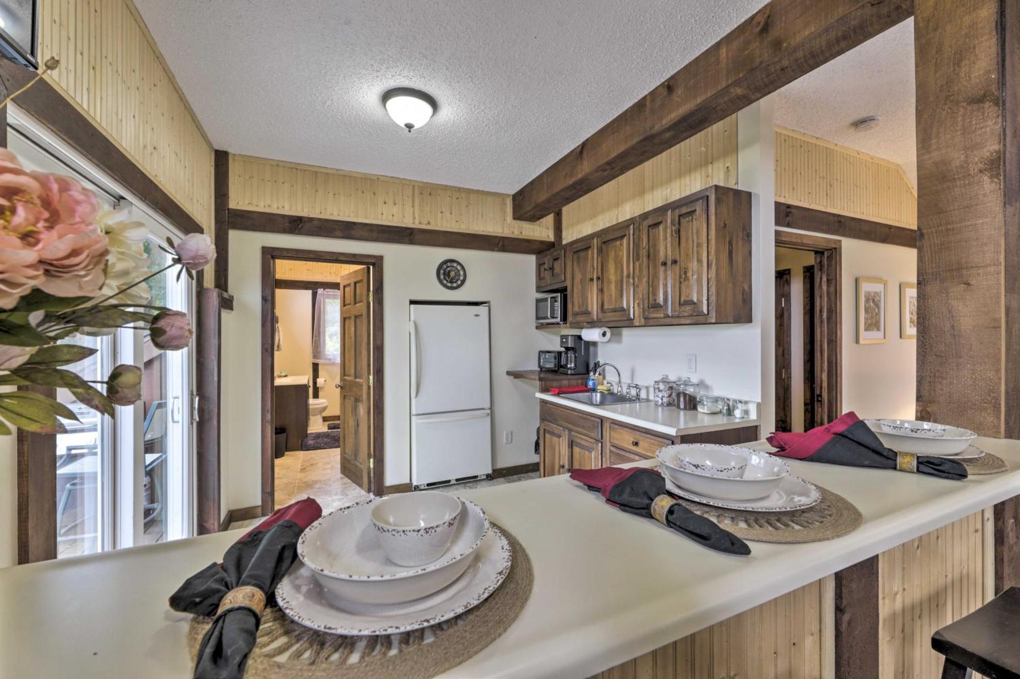 Private Guest House With Deck And Spectacular Views! Uncasville Exterior foto