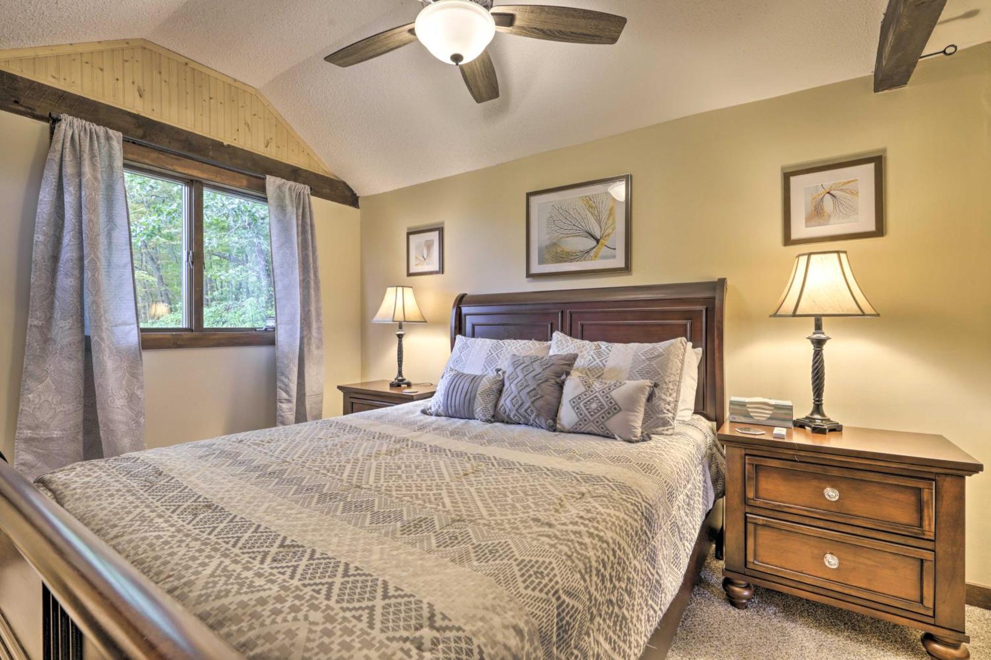 Private Guest House With Deck And Spectacular Views! Uncasville Exterior foto